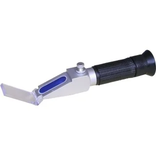 Refractometer